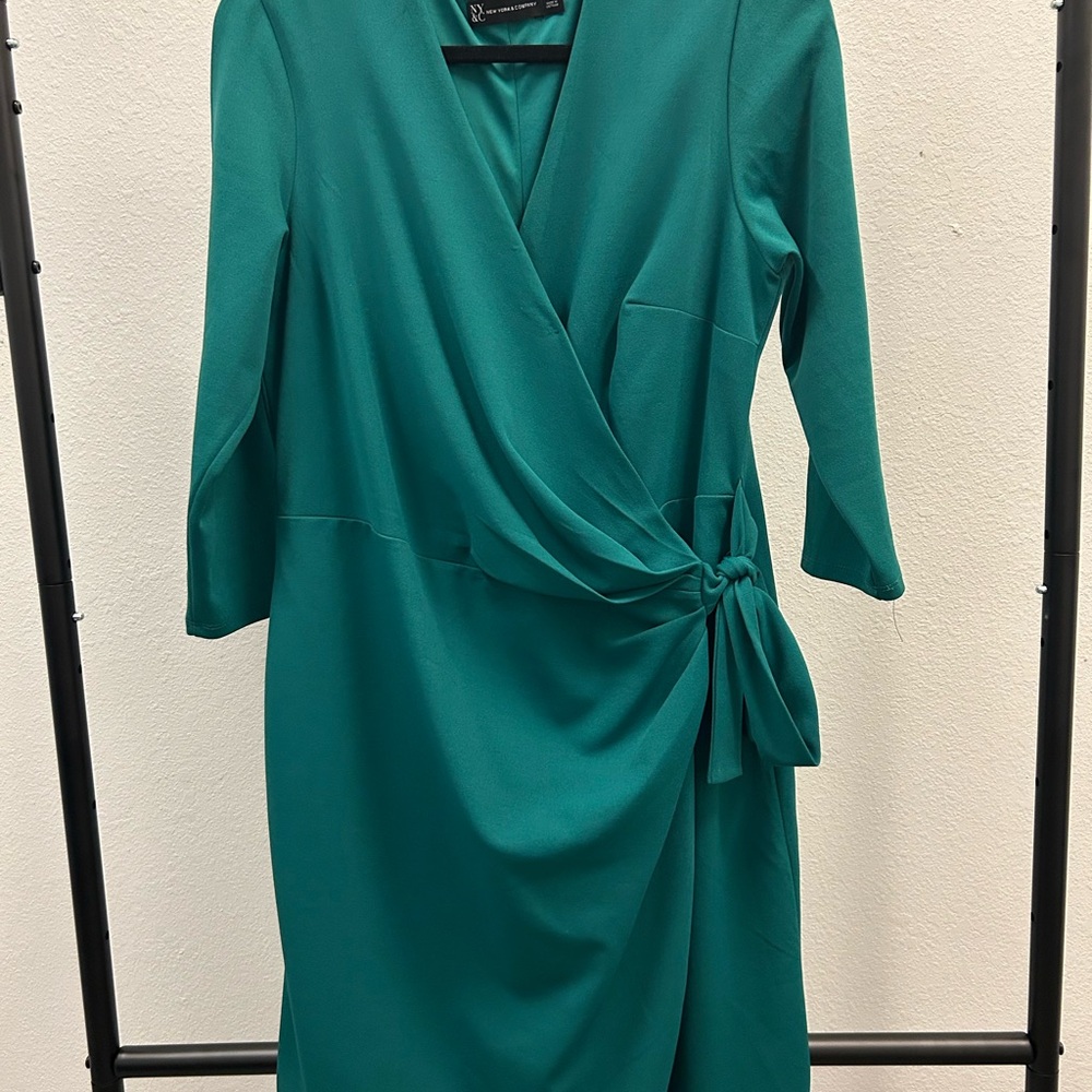 Elegant Green Wrap Dress